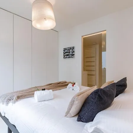 Huswell - Idyllic Family Near The Nyaraló *