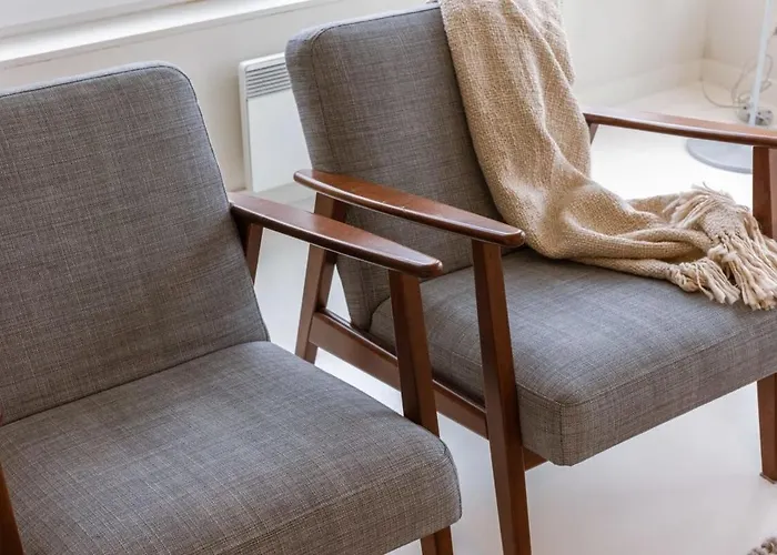 Huswell - Idyllic Family Near The *